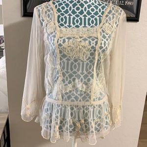 Vintage soilless, lace top